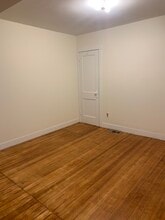 15 Cole St, Unit 15 Cole St in Kittery, ME - Building Photo - Building Photo