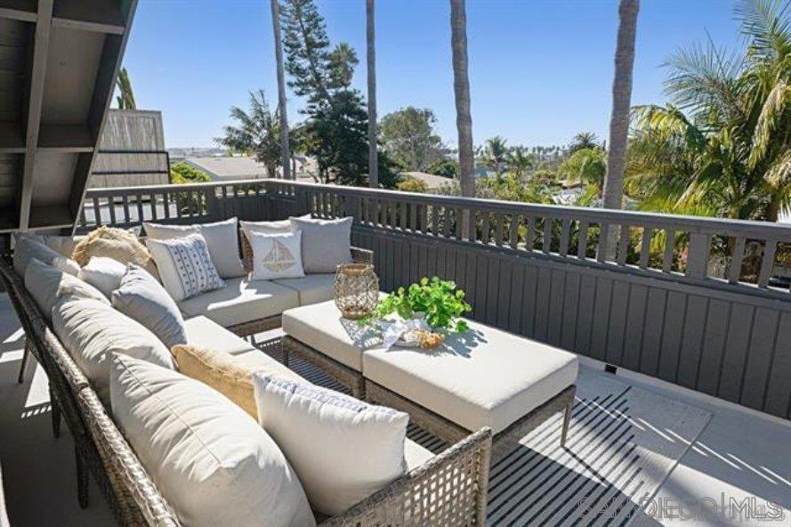 217 N Granados Ave in Solana Beach, CA - Building Photo