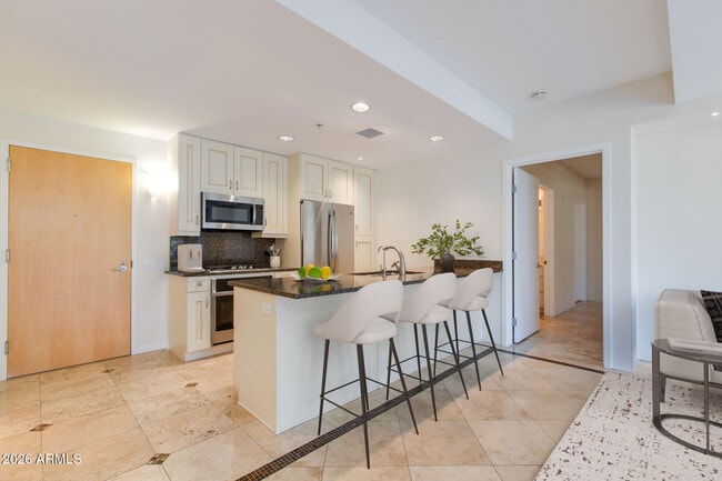 7167 E Rancho Vista Dr