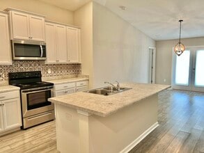 709 Riverwalk Cir in Freeport, FL - Building Photo - Building Photo