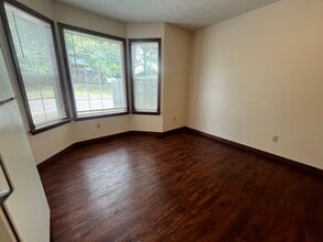 7 Thistlewood Ln in Huntington, WV - Building Photo - Building Photo