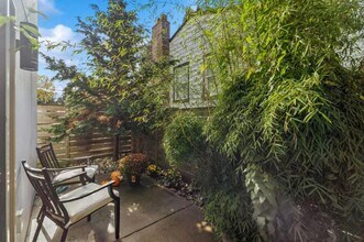 9609 Roosevelt Way NE in Seattle, WA - Building Photo - Building Photo