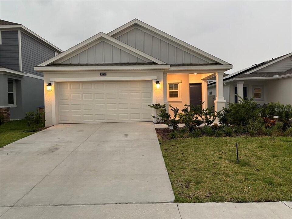 4230 Mountain Laurel Ln in Kissimmee, FL - Building Photo