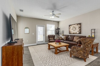 Spires 27 in Ocala, FL - Foto de edificio - Interior Photo