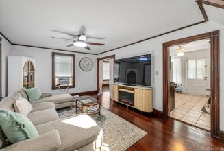 25 Jersey Ave in Suffern, NY - Building Photo - Building Photo