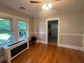 19 Newland Rd, Unit 2 in Arlington, MA - Building Photo - Building Photo