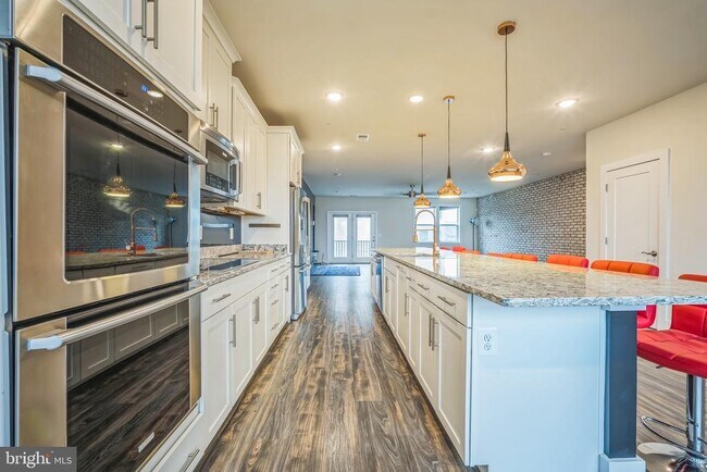 property at 44764 Tiverton Sq