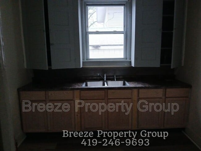 property at 811 Collins St