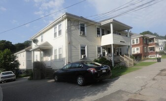 100-102 Overland Rd in Waltham, MA - Building Photo