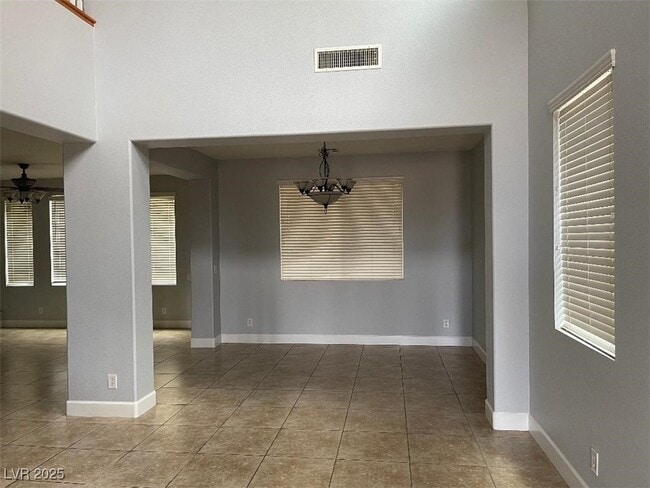7393 W Mistral Ave in Las Vegas, NV - Foto de edificio - Building Photo