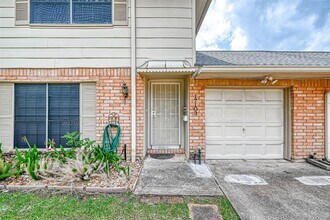 17103 Blackhawk Blvd in Friendswood, TX - Building Photo - Building Photo