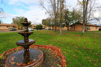 Village Congregational in Arvin, CA - Foto de edificio - Building Photo