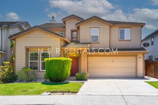 358 Burlington Dr in Tracy, CA - Building Photo