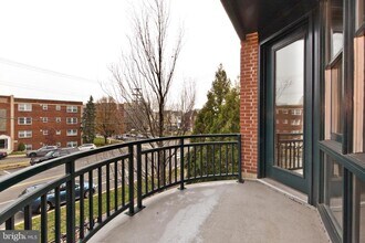 1612 N Rhodes St in Arlington, VA - Building Photo - Building Photo