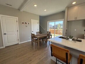 4832 Flight Ave NE in Salem, OR - Building Photo - Building Photo