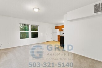 5023 SE 62nd Ave in Portland, OR - Foto de edificio - Building Photo