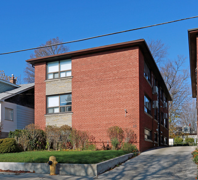 10 Donora Dr in Toronto, ON - Building Photo - Primary Photo