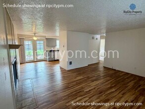 11837 SE Gladstone St in Portland, OR - Building Photo - Building Photo