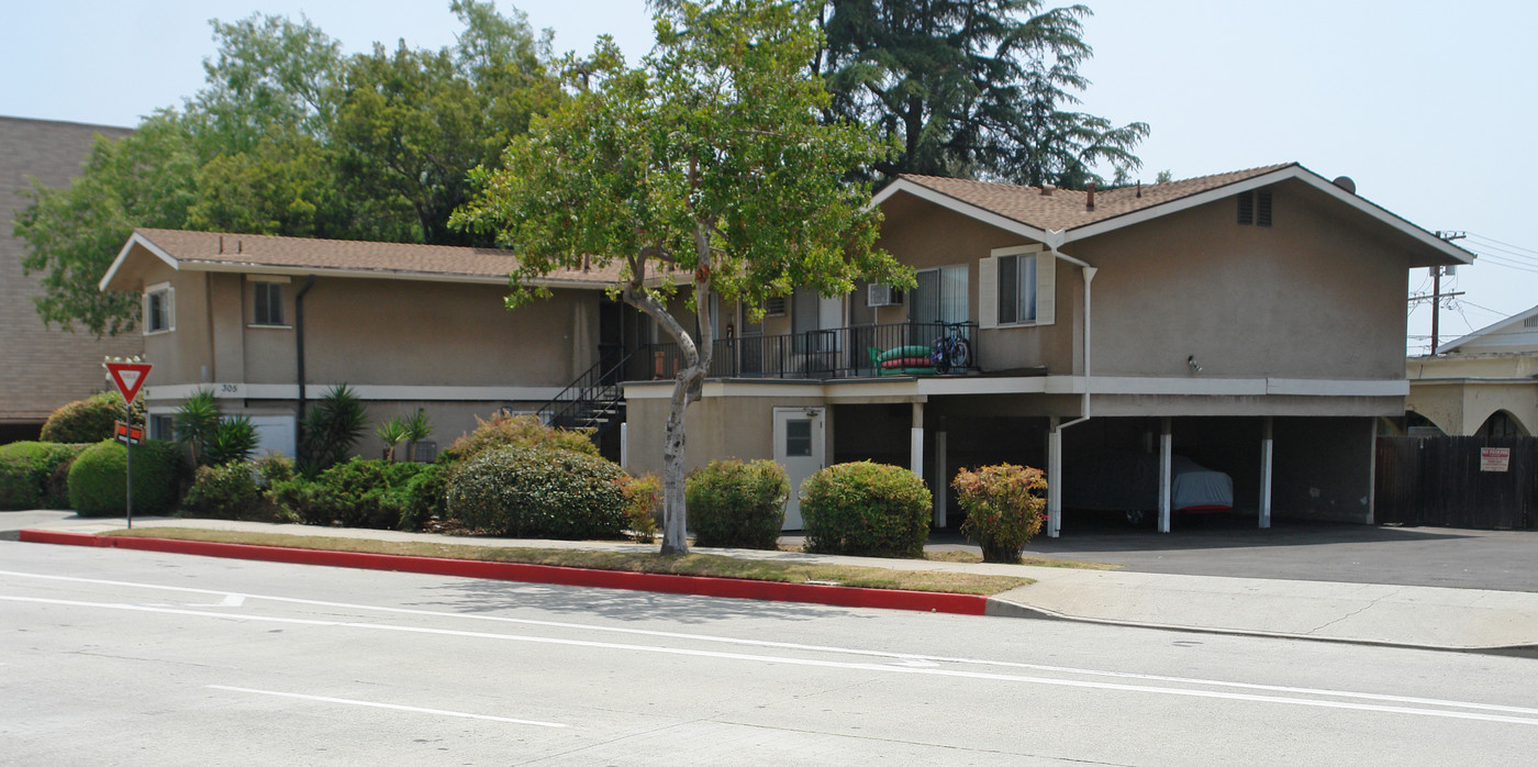 305 Vinedo Ave in Pasadena, CA - Building Photo