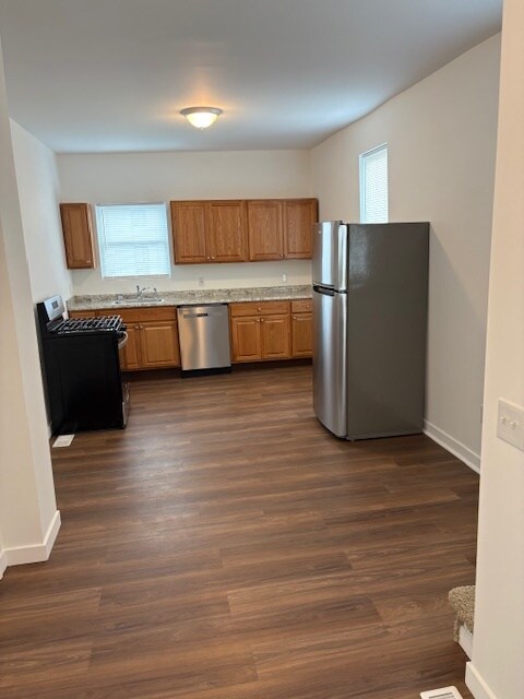 2406 Highland Ave in McKeesport, PA - Building Photo