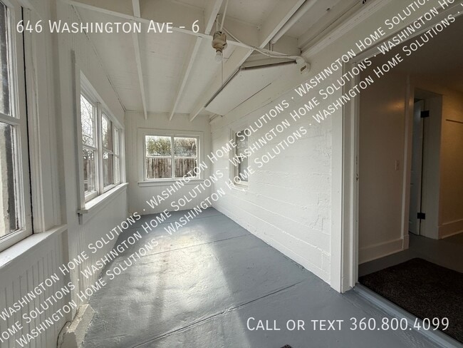 646 Washington Ave in Bremerton, WA - Building Photo - Building Photo