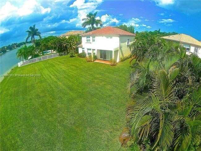 5084 SW 164th Ave in Miramar, FL - Building Photo - Building Photo