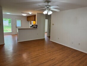 616 N Jackson St in Waxahachie, TX - Building Photo - Building Photo