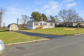 217 Wesley Dr in Piney Flats, TN - Building Photo - Building Photo