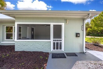 1011 10th Ave N in Naples, FL - Building Photo - Building Photo