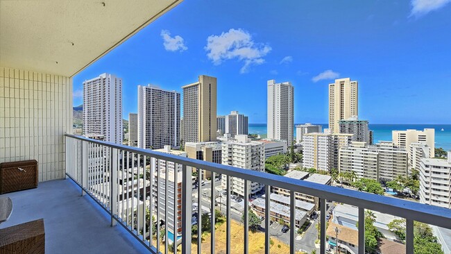 2452 Tusitala St in Honolulu, HI - Building Photo - Building Photo
