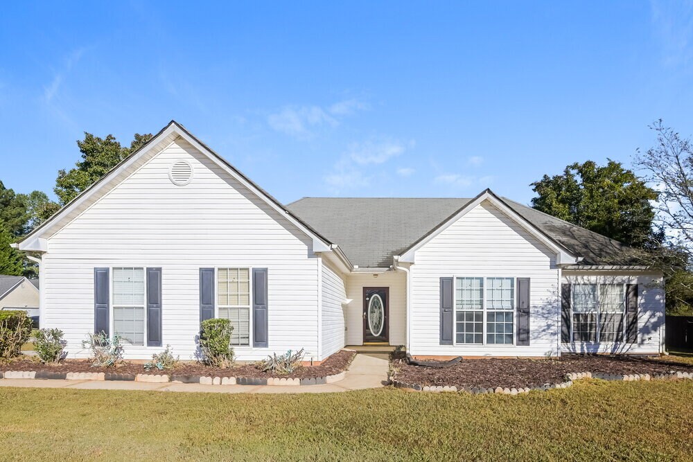 3463 Summit Creek Ln in Loganville, GA - Building Photo