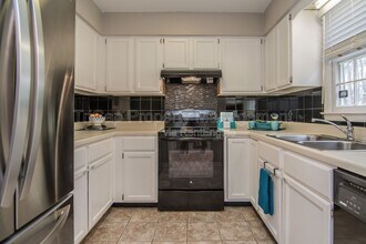 1806 Township Cir in Raleigh, NC - Building Photo - Building Photo