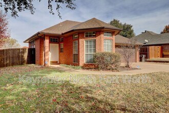 1824 Dorchester St in Fort Worth, TX - Building Photo - Building Photo