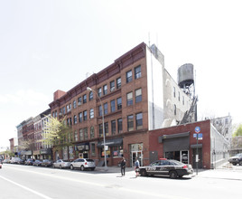 740 Grand St in Brooklyn, NY - Building Photo - Building Photo