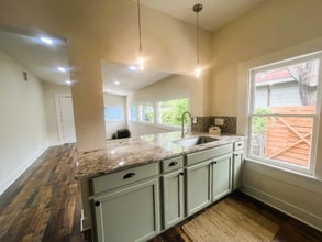 229 Palo Blanco St in San Antonio, TX - Building Photo - Building Photo