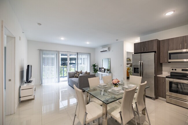 Modern Towers Apartments in Homestead, FL - Foto de edificio - Interior Photo