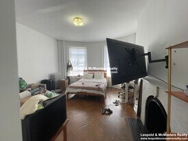 8 Mount Vernon Pl, Unit Mount vernon street 403 in Boston, MA - Building Photo