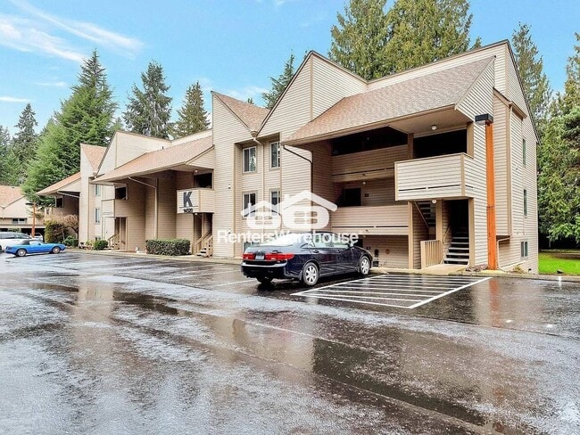 property at 14527 NE 44th St