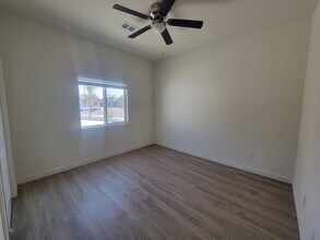 8501 Grandy St in Bakersfield, CA - Building Photo - Building Photo