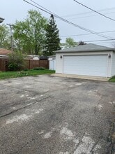 17213 Greenbay Ave in Lansing, IL - Building Photo - Building Photo