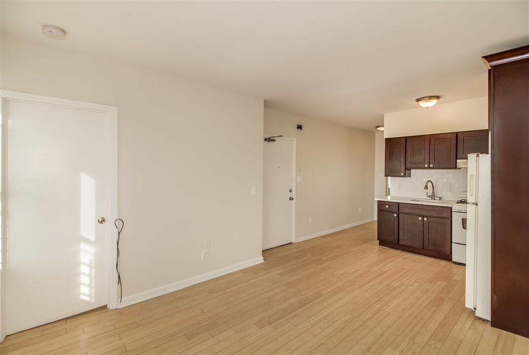 242 South St-Unit -2 in Jersey City, NJ - Foto de edificio
