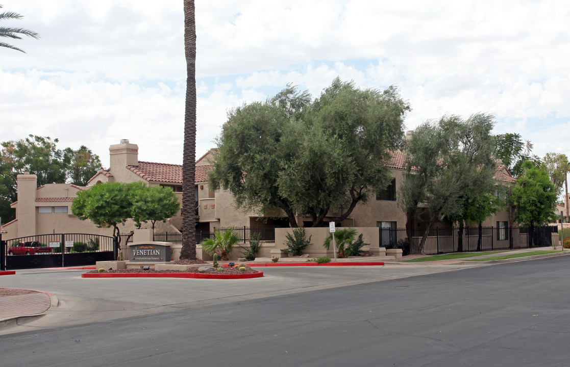 Venetian I & II in Scottsdale, AZ - Foto de edificio