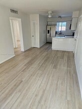 1057 SW 7th St in Miami, FL - Building Photo - Building Photo