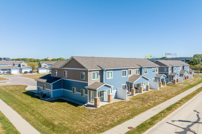 Sibley Village Townhomes in Mankato, MN - Foto de edificio - Building Photo