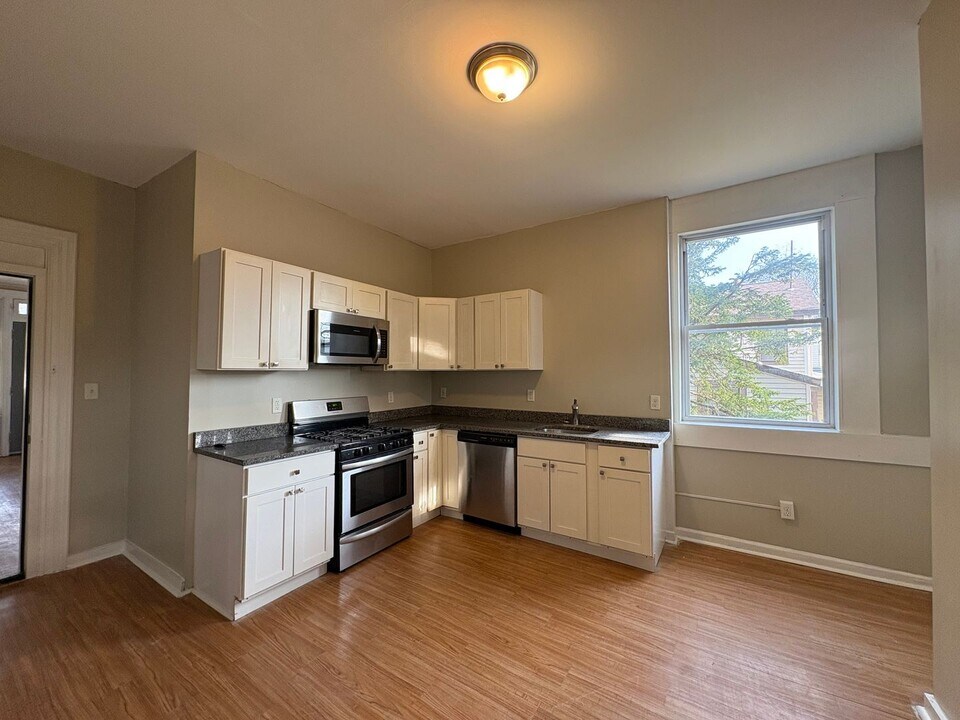 14 N Bryant Ave in Pittsburgh, PA - Building Photo