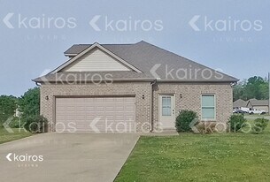 636 White Oak Cir, Unit DG-24 in Lincoln, AL - Building Photo
