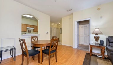 7990 Baymeadows Rd E in Jacksonville, FL - Building Photo - Building Photo