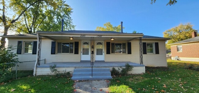 property at 1545-1547-1547 Garling Ave
