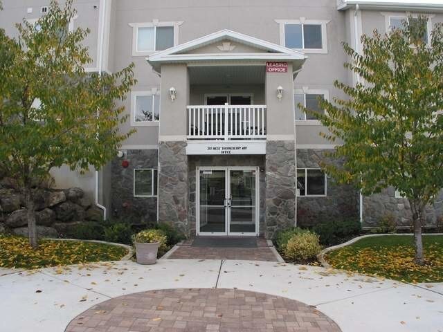 Thorneberry Atrium in Pleasant Grove, UT - Foto de edificio