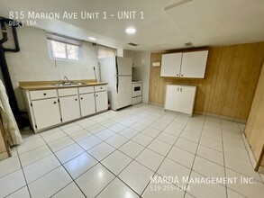 815 Marion Ave in Windsor, ON - Building Photo - Building Photo